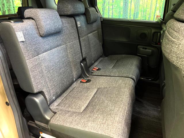 シエンタ ハイブリッドＺ　純正１０．５型ディスプレイオーディオ　両側電動ドア　全周囲カメラ　衝突被害軽減システム　レーダークルーズ　フルセグ　禁煙車　コーナーセンサー　ＬＥＤヘッド　ＥＴＣ２．０　オートハイビーム　車線逸脱警報（11枚目）