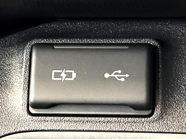 シエンタ ハイブリッドＺ　純正１０．５型ディスプレイオーディオ　両側電動ドア　全周囲カメラ　衝突被害軽減システム　レーダークルーズ　フルセグ　禁煙車　コーナーセンサー　ＬＥＤヘッド　ＥＴＣ２．０　オートハイビーム　車線逸脱警報（46枚目）