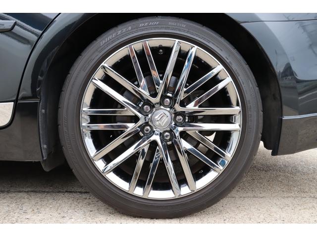 クラウン アスリートＳ　黒本革シート　サンルーフ　衝突被害軽減ブレーキ　障害物センサー　スマートキー　シートヒーター＆クーラー　レーダークルーズコントロール　ＬＥＤヘッドライト　純正１８インチＡＷ　Ｂｌｕｅｔｏｏｔｈ接続対応（16枚目）