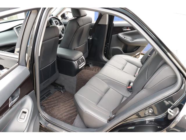 クラウン アスリートＳ　黒本革シート　サンルーフ　衝突被害軽減ブレーキ　障害物センサー　スマートキー　シートヒーター＆クーラー　レーダークルーズコントロール　ＬＥＤヘッドライト　純正１８インチＡＷ　Ｂｌｕｅｔｏｏｔｈ接続対応（27枚目）