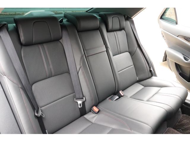 クラウン アスリートＳ　黒本革シート　サンルーフ　衝突被害軽減ブレーキ　障害物センサー　スマートキー　シートヒーター＆クーラー　レーダークルーズコントロール　ＬＥＤヘッドライト　純正１８インチＡＷ　Ｂｌｕｅｔｏｏｔｈ接続対応（32枚目）