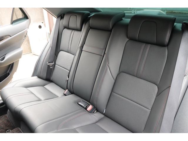 クラウン アスリートＳ　黒本革シート　サンルーフ　衝突被害軽減ブレーキ　障害物センサー　スマートキー　シートヒーター＆クーラー　レーダークルーズコントロール　ＬＥＤヘッドライト　純正１８インチＡＷ　Ｂｌｕｅｔｏｏｔｈ接続対応（33枚目）