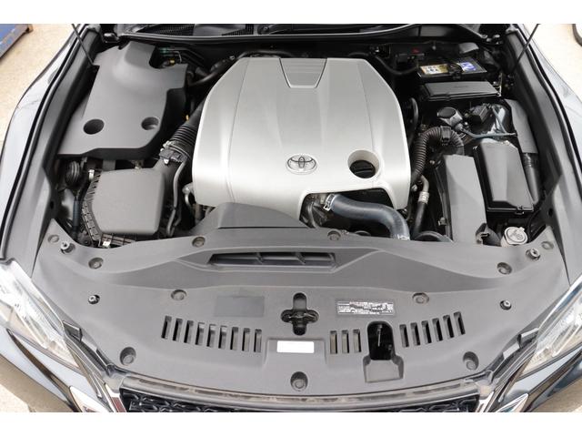 クラウン アスリートＳ　黒本革シート　サンルーフ　衝突被害軽減ブレーキ　障害物センサー　スマートキー　シートヒーター＆クーラー　レーダークルーズコントロール　ＬＥＤヘッドライト　純正１８インチＡＷ　Ｂｌｕｅｔｏｏｔｈ接続対応（62枚目）