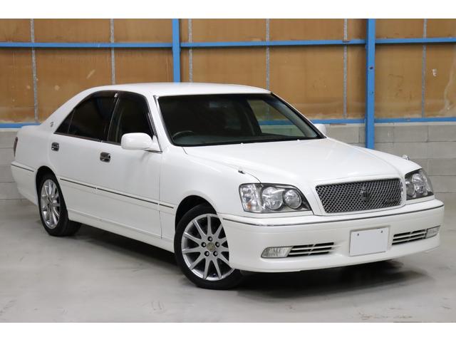 クラウン アスリートプレミアム　後期モデル／特別仕様車／前席パワーシート／ディスチャージヘッドライト／後席３面スモークフィルム施工済／キーレス／純正１７インチホイール／タイミングベルト交換済み／ＥＴＣ／ブリヂストン　レグノＧＲ－Ｘ２（5枚目）