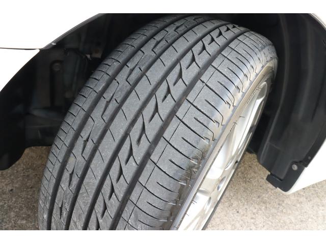 クラウン アスリートプレミアム　後期モデル／特別仕様車／前席パワーシート／ディスチャージヘッドライト／後席３面スモークフィルム施工済／キーレス／純正１７インチホイール／タイミングベルト交換済み／ＥＴＣ／ブリヂストン　レグノＧＲ－Ｘ２（20枚目）