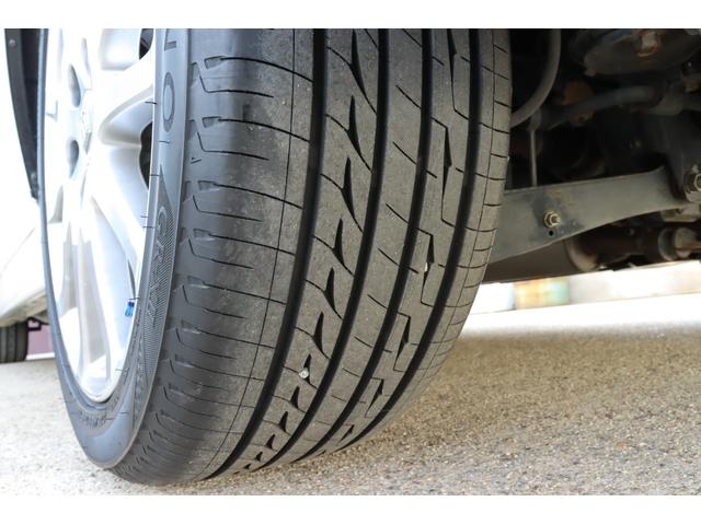 クラウン アスリートプレミアム　後期モデル／特別仕様車／前席パワーシート／ディスチャージヘッドライト／後席３面スモークフィルム施工済／キーレス／純正１７インチホイール／タイミングベルト交換済み／ＥＴＣ／ブリヂストン　レグノＧＲ－Ｘ２（21枚目）