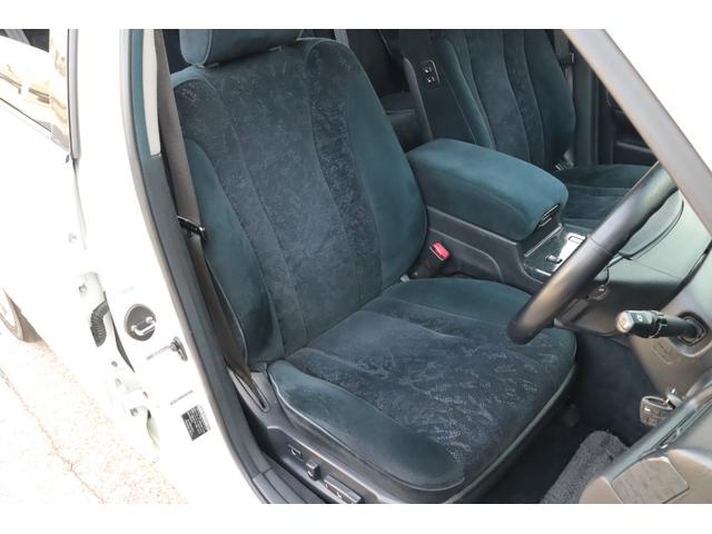 クラウン アスリートプレミアム　後期モデル／特別仕様車／前席パワーシート／ディスチャージヘッドライト／後席３面スモークフィルム施工済／キーレス／純正１７インチホイール／タイミングベルト交換済み／ＥＴＣ／ブリヂストン　レグノＧＲ－Ｘ２（28枚目）