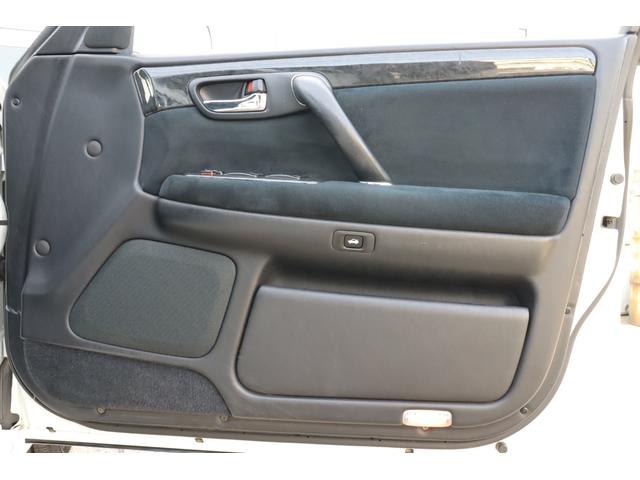 クラウン アスリートプレミアム　後期モデル／特別仕様車／前席パワーシート／ディスチャージヘッドライト／後席３面スモークフィルム施工済／キーレス／純正１７インチホイール／タイミングベルト交換済み／ＥＴＣ／ブリヂストン　レグノＧＲ－Ｘ２（37枚目）