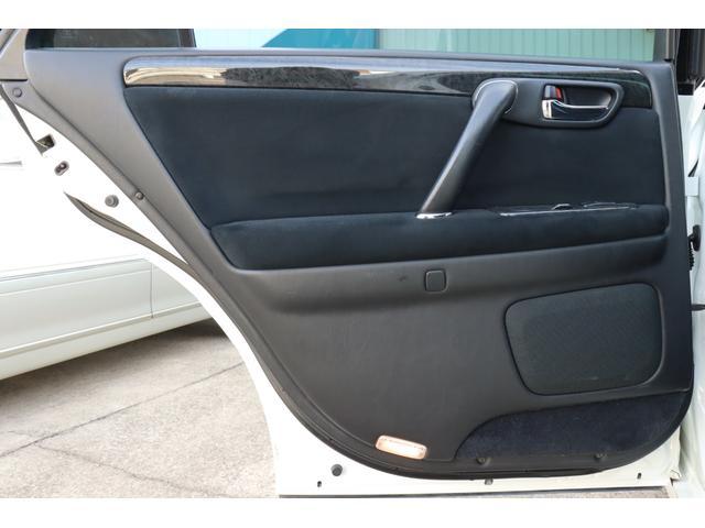 クラウン アスリートプレミアム　後期モデル／特別仕様車／前席パワーシート／ディスチャージヘッドライト／後席３面スモークフィルム施工済／キーレス／純正１７インチホイール／タイミングベルト交換済み／ＥＴＣ／ブリヂストン　レグノＧＲ－Ｘ２（38枚目）