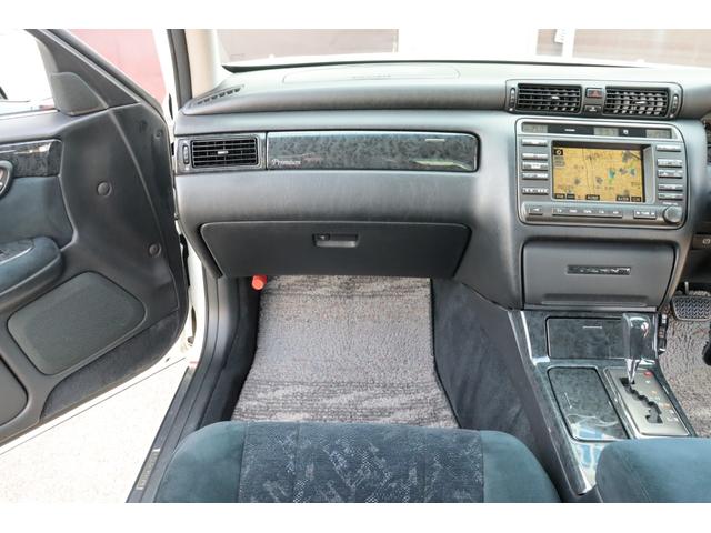 クラウン アスリートプレミアム　後期モデル／特別仕様車／前席パワーシート／ディスチャージヘッドライト／後席３面スモークフィルム施工済／キーレス／純正１７インチホイール／タイミングベルト交換済み／ＥＴＣ／ブリヂストン　レグノＧＲ－Ｘ２（44枚目）