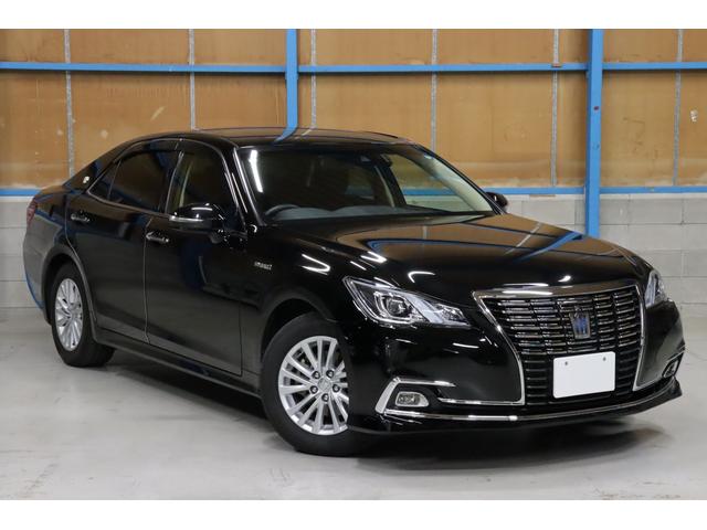 クラウンハイブリッド ロイヤルサルーン　法人ワンオーナー　後期モデル　衝突被害軽減ブレーキ　車線逸脱警報　ステアリングヒーター　シートヒーター　ＬＥＤヘッドライト　パワーシート　純正１６インチホイール　後席３面スモークフィルム施工済み（5枚目）