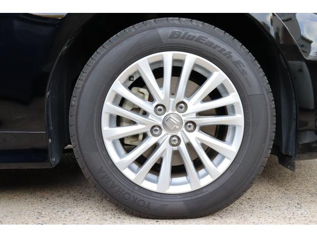 クラウンハイブリッド ロイヤルサルーン　法人ワンオーナー　後期モデル　衝突被害軽減ブレーキ　車線逸脱警報　ステアリングヒーター　シートヒーター　ＬＥＤヘッドライト　パワーシート　純正１６インチホイール　後席３面スモークフィルム施工済み（18枚目）