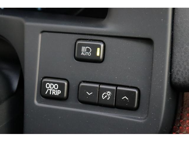 クラウンハイブリッド ロイヤルサルーン　法人ワンオーナー　後期モデル　衝突被害軽減ブレーキ　車線逸脱警報　ステアリングヒーター　シートヒーター　ＬＥＤヘッドライト　パワーシート　純正１６インチホイール　後席３面スモークフィルム施工済み（62枚目）