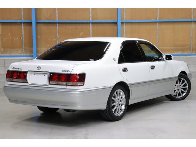 クラウン アスリートＧ　後期モデル　フルセグ地デジＴＶ　キーレス　ＥＴＣ　クルーズコントロール　ディスチャージヘッドライト　純正１７インチホイール　パワーシート　左右独立フルオートエアコン　後席３面スモークフィルム施工済み（3枚目）