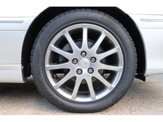 クラウン アスリートＧ　後期モデル　フルセグ地デジＴＶ　キーレス　ＥＴＣ　クルーズコントロール　ディスチャージヘッドライト　純正１７インチホイール　パワーシート　左右独立フルオートエアコン　後席３面スモークフィルム施工済み（15枚目）