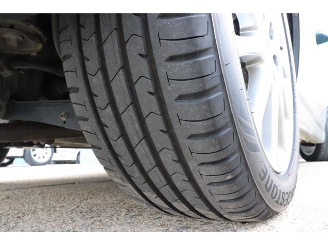 クラウン アスリートＧ　後期モデル　フルセグ地デジＴＶ　キーレス　ＥＴＣ　クルーズコントロール　ディスチャージヘッドライト　純正１７インチホイール　パワーシート　左右独立フルオートエアコン　後席３面スモークフィルム施工済み（19枚目）