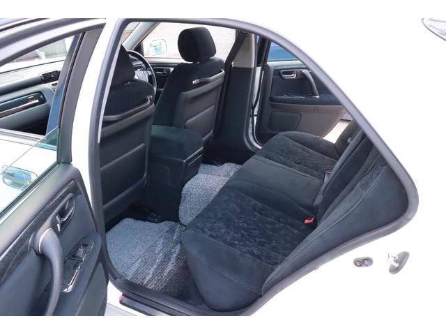 クラウン アスリートＧ　後期モデル　フルセグ地デジＴＶ　キーレス　ＥＴＣ　クルーズコントロール　ディスチャージヘッドライト　純正１７インチホイール　パワーシート　左右独立フルオートエアコン　後席３面スモークフィルム施工済み（24枚目）