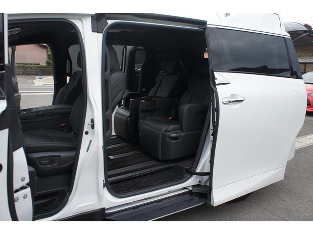 アルファード Z セーフティセンス・純正ナビ・全方位カメラ・ETC2.0・デジタルインナーミラー・ユニバーサルステップ・両側パワースライド・パワーバックゲート・左右ムーンルーフ・HUD・純正AW・ワンオーナー・禁煙車(20枚目)