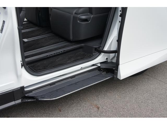 アルファード Z セーフティセンス・純正ナビ・全方位カメラ・ETC2.0・デジタルインナーミラー・ユニバーサルステップ・両側パワースライド・パワーバックゲート・左右ムーンルーフ・HUD・純正AW・ワンオーナー・禁煙車(21枚目)