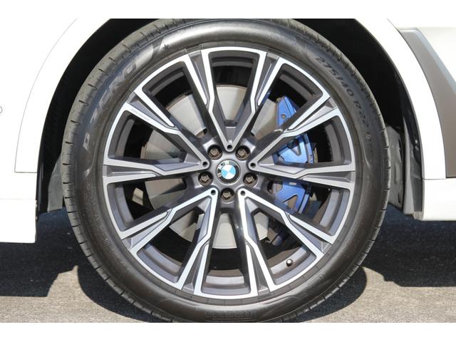 Ｘ７ Ｍ５０ｉ　パノラマルーフ／２２インチアロイホイール／フルレザーメリノインテリア／ＷＡＬＤフロントスポイラーＬＥＤデイライト／２列目コンフォートシート／Ｂｏｗｅｒｓ＆Ｗｉｌｋｉｎｓサウンド／ＯＰ２００ｏｖｅｒ（33枚目）