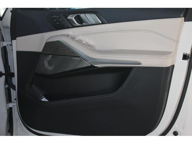 Ｘ７ Ｍ５０ｉ　パノラマルーフ／２２インチアロイホイール／フルレザーメリノインテリア／ＷＡＬＤフロントスポイラーＬＥＤデイライト／２列目コンフォートシート／Ｂｏｗｅｒｓ＆Ｗｉｌｋｉｎｓサウンド／ＯＰ２００ｏｖｅｒ（43枚目）