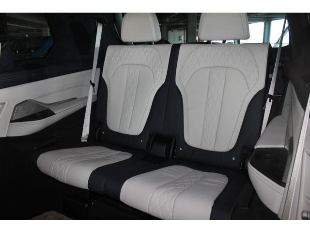 Ｘ７ Ｍ５０ｉ　パノラマルーフ／２２インチアロイホイール／フルレザーメリノインテリア／ＷＡＬＤフロントスポイラーＬＥＤデイライト／２列目コンフォートシート／Ｂｏｗｅｒｓ＆Ｗｉｌｋｉｎｓサウンド／ＯＰ２００ｏｖｅｒ（77枚目）