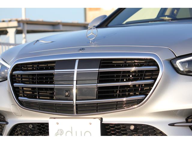 Ｓクラス Ｓ４００ｄ　４マチック　ＡＭＧラインパッケージ　ＡＭＧラインＰＫＧ／レザーエクスクルーシブＰＫＧ／ベーシックＰＫＧ／ドライバーズＰＫＧ／マキアートベージュインテリア／パノラマルーフ／Ｂｕｒｍｅｓｔｅｒ３Ｄサラウンドサウンドシステム／ＨＵＤ（13枚目）