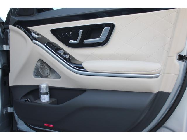 Ｓクラス Ｓ４００ｄ　４マチック　ＡＭＧラインパッケージ　ＡＭＧラインＰＫＧ／レザーエクスクルーシブＰＫＧ／ベーシックＰＫＧ／ドライバーズＰＫＧ／マキアートベージュインテリア／パノラマルーフ／Ｂｕｒｍｅｓｔｅｒ３Ｄサラウンドサウンドシステム／ＨＵＤ（46枚目）