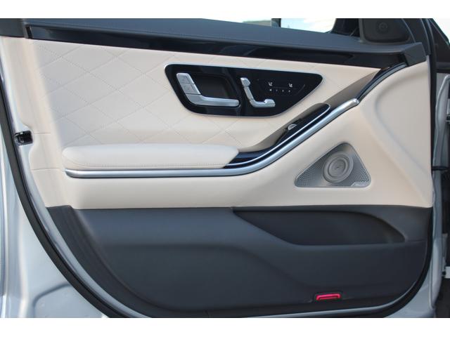 Ｓクラス Ｓ４００ｄ　４マチック　ＡＭＧラインパッケージ　ＡＭＧラインＰＫＧ／レザーエクスクルーシブＰＫＧ／ベーシックＰＫＧ／ドライバーズＰＫＧ／マキアートベージュインテリア／パノラマルーフ／Ｂｕｒｍｅｓｔｅｒ３Ｄサラウンドサウンドシステム／ＨＵＤ（47枚目）
