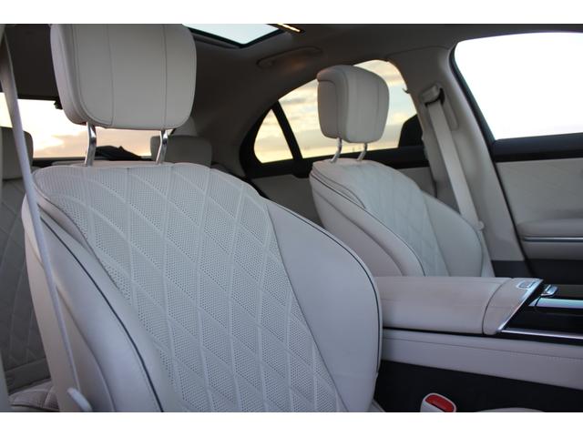 Ｓクラス Ｓ４００ｄ　４マチック　ＡＭＧラインパッケージ　ＡＭＧラインＰＫＧ／レザーエクスクルーシブＰＫＧ／ベーシックＰＫＧ／ドライバーズＰＫＧ／マキアートベージュインテリア／パノラマルーフ／Ｂｕｒｍｅｓｔｅｒ３Ｄサラウンドサウンドシステム／ＨＵＤ（49枚目）