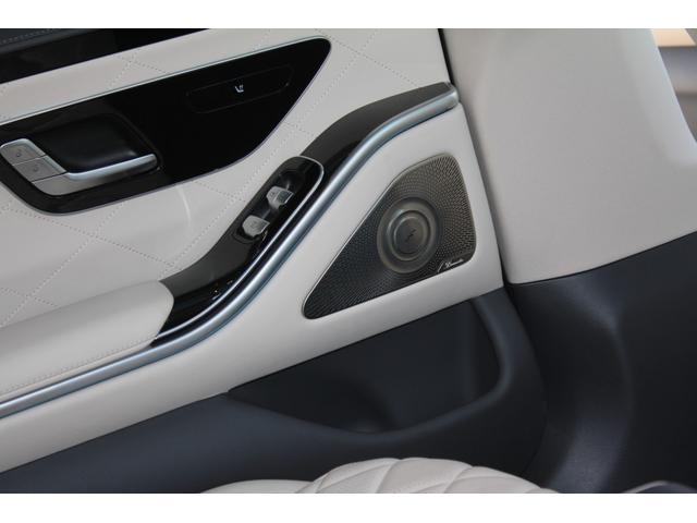 Ｓクラス Ｓ４００ｄ　４マチック　ＡＭＧラインパッケージ　ＡＭＧラインＰＫＧ／レザーエクスクルーシブＰＫＧ／ベーシックＰＫＧ／ドライバーズＰＫＧ／マキアートベージュインテリア／パノラマルーフ／Ｂｕｒｍｅｓｔｅｒ３Ｄサラウンドサウンドシステム／ＨＵＤ（68枚目）