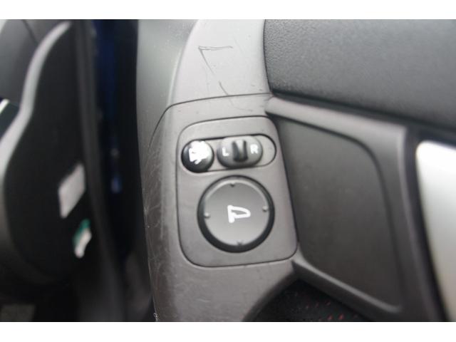アコードツアラー タイプＳ　純正ＨＤＤナビ　フルセグＴＶ　ＥＴＣ　バックカメラ　保証１年　ＨＩＤ　ヘッドライト　クルーズコントロール　電動シート　パドルシフト　オートライト　スマートキー（22枚目）