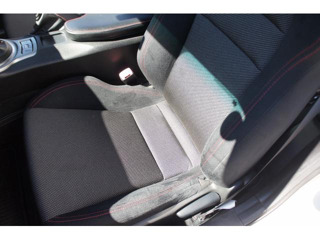 ＢＲＺ Ｓ　ナビ　フルセグＴＶ　ＥＴＣ　バックカメラ　ＨＩＤ　Ｂｌｕｅｔｏｏｔｈ接続　オートエアコン　プッシュスタート　パドルシフト　スマートキー　キーレスエントリー　ＵＳＢ接続端子（46枚目）