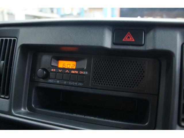 ハイゼットカーゴ スペシャル　エアコン　パワステ　光軸調整　アイドリングストップ　キーレスエントリー　両側スライドドア　パワーウィンドウ　シガーソケット　キーレス（2枚目）