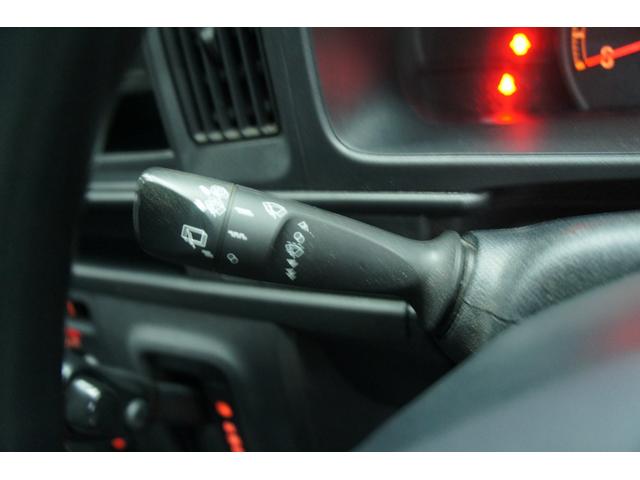 ハイゼットカーゴ スペシャル　エアコン　パワステ　光軸調整　アイドリングストップ　キーレスエントリー　両側スライドドア　パワーウィンドウ　シガーソケット　キーレス（8枚目）