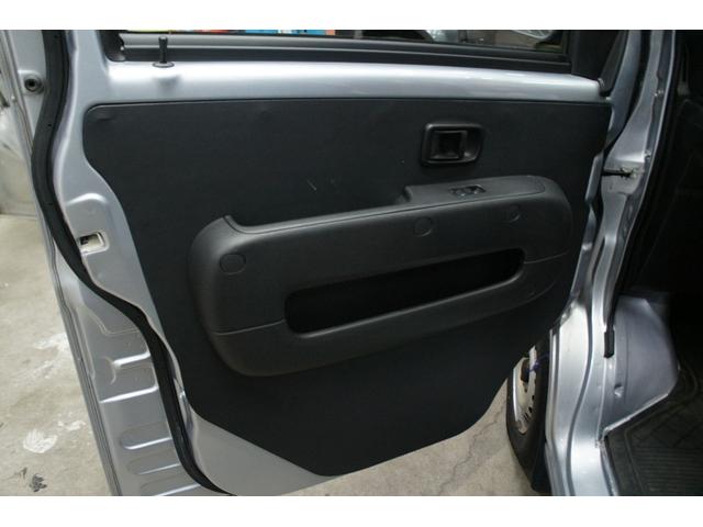 ハイゼットカーゴ スペシャル　エアコン　パワステ　光軸調整　アイドリングストップ　キーレスエントリー　両側スライドドア　パワーウィンドウ　シガーソケット　キーレス（29枚目）