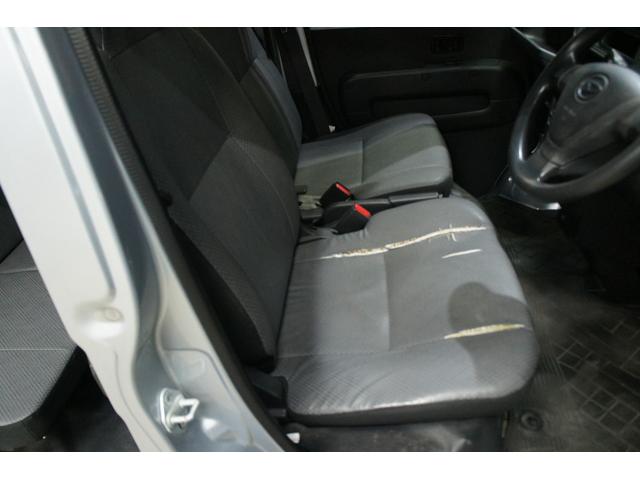 ハイゼットカーゴ スペシャル　エアコン　パワステ　光軸調整　アイドリングストップ　キーレスエントリー　両側スライドドア　パワーウィンドウ　シガーソケット　キーレス（30枚目）