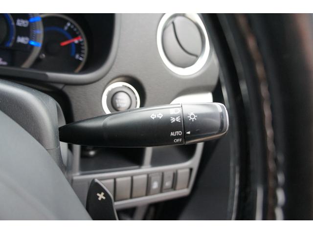 ワゴンRスティングレー T プッシュスタート パドルシフト オートライト HIDヘッドライト オートエアコン エアバッグ ミュージックプレイヤー接続可能 スマートキー(9枚目)