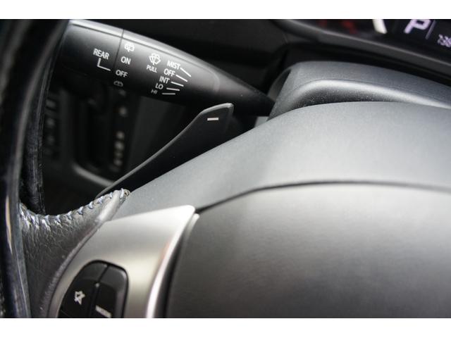 ワゴンRスティングレー T プッシュスタート パドルシフト オートライト HIDヘッドライト オートエアコン エアバッグ ミュージックプレイヤー接続可能 スマートキー(13枚目)