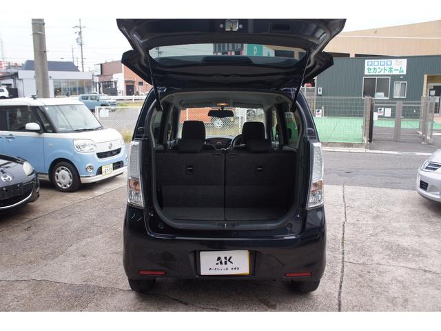 ワゴンRスティングレー T プッシュスタート パドルシフト オートライト HIDヘッドライト オートエアコン エアバッグ ミュージックプレイヤー接続可能 スマートキー(21枚目)