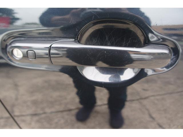 ワゴンRスティングレー T プッシュスタート パドルシフト オートライト HIDヘッドライト オートエアコン エアバッグ ミュージックプレイヤー接続可能 スマートキー(42枚目)