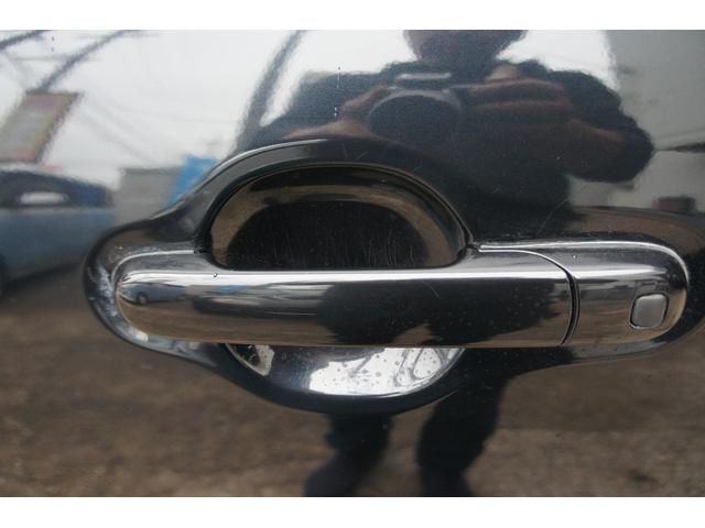 ワゴンRスティングレー T プッシュスタート パドルシフト オートライト HIDヘッドライト オートエアコン エアバッグ ミュージックプレイヤー接続可能 スマートキー(45枚目)