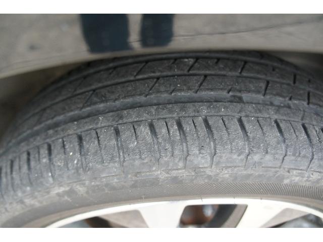 ワゴンRスティングレー T プッシュスタート パドルシフト オートライト HIDヘッドライト オートエアコン エアバッグ ミュージックプレイヤー接続可能 スマートキー(60枚目)