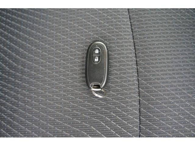 ワゴンRスティングレー T プッシュスタート パドルシフト オートライト HIDヘッドライト オートエアコン エアバッグ ミュージックプレイヤー接続可能 スマートキー(69枚目)