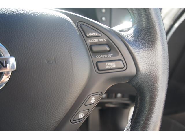 スカイラインクロスオーバー ３７０ＧＴ　タイプＰ　３６０°カメラ　シートヒーター　純正ナビ　保証１年　ＥＴＣ　フルセグＴＶ　電動シート　プッシュスタート　スマートキー　コーナーセンサー（12枚目）