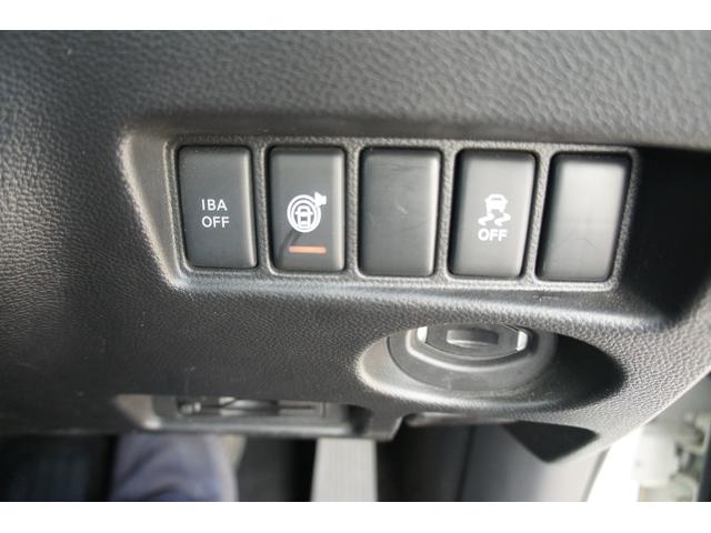 スカイラインクロスオーバー ３７０ＧＴ　タイプＰ　３６０°カメラ　シートヒーター　純正ナビ　保証１年　ＥＴＣ　フルセグＴＶ　電動シート　プッシュスタート　スマートキー　コーナーセンサー（17枚目）