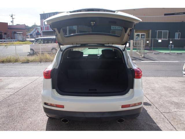 スカイラインクロスオーバー ３７０ＧＴ　タイプＰ　３６０°カメラ　シートヒーター　純正ナビ　保証１年　ＥＴＣ　フルセグＴＶ　電動シート　プッシュスタート　スマートキー　コーナーセンサー（28枚目）