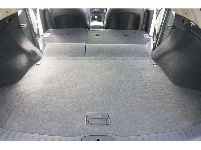 スカイラインクロスオーバー ３７０ＧＴ　タイプＰ　３６０°カメラ　シートヒーター　純正ナビ　保証１年　ＥＴＣ　フルセグＴＶ　電動シート　プッシュスタート　スマートキー　コーナーセンサー（57枚目）