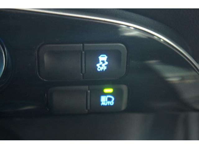 プリウス Ｓ　ナビ　ＴＶ　バックカメラ　ＥＴＣ　ドラレコ　保証１年　Ｂｌｕｅｔｏｏｔｈ接続　クルーズコントロール　オートマチックハイビーム　ドライブレコーダー　オートエアコン　プッシュスタート　キーレスエントリー（10枚目）