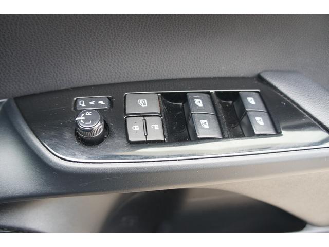 プリウス Ｓセーフティプラス　Ｂｌｕｅｔｏｏｔｈ対応ナビ／バックカメラ／ビルトインＥＴＣ／前ドライブレコーダー／ワンセグＴＶ／社外アルミホイール／オートライト／クルーズコントロール／オートエアコン／パワステ／エアバック（10枚目）